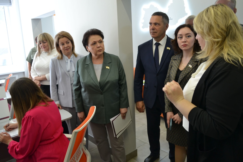 Обсуждены вопросы повышения рождаемости и поддержки семей с детьми